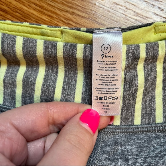 Ivivva gray reversible leggings size 12 - Picture 3 of 5